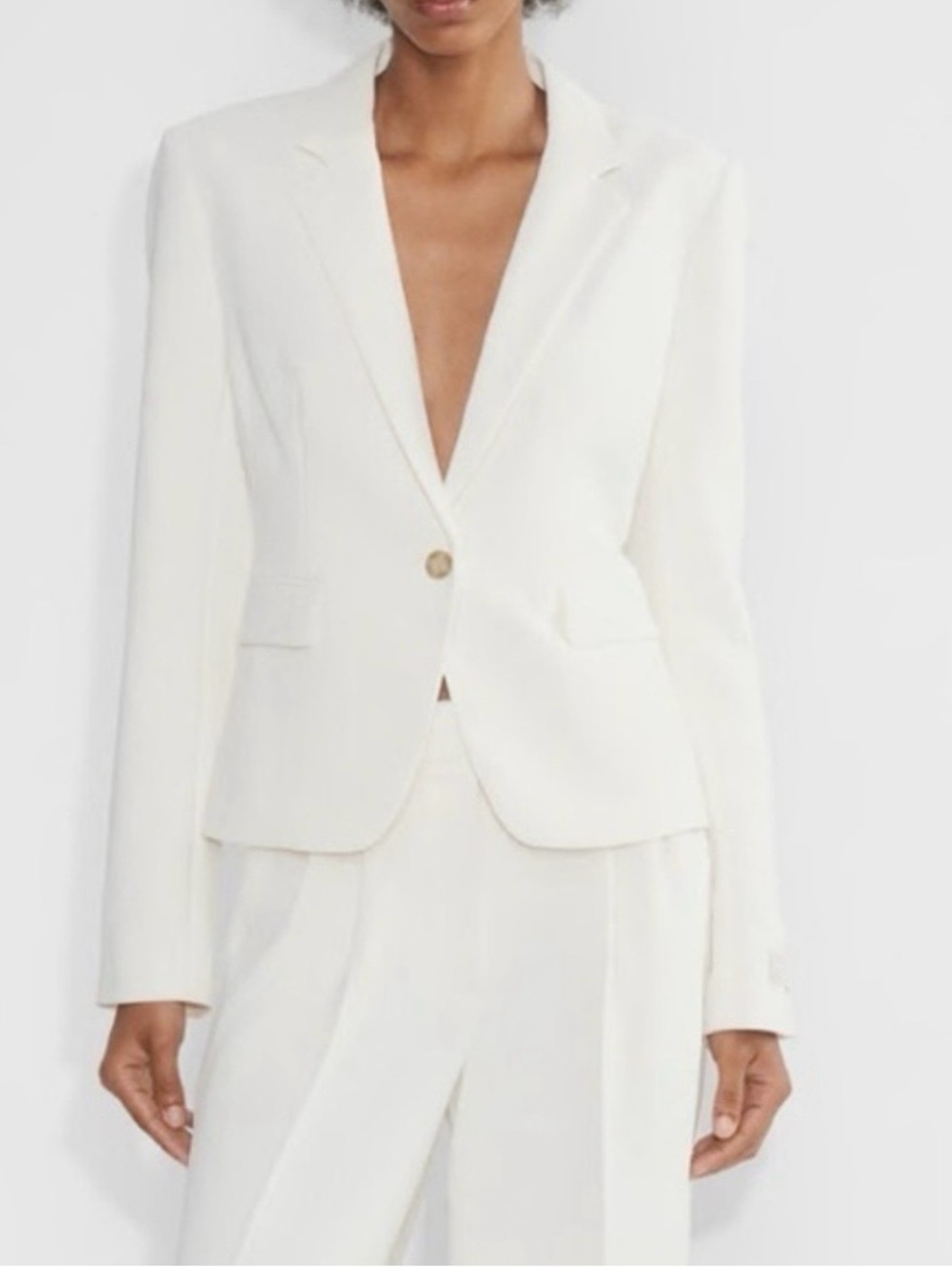 Aritzia Cream Single-Button Tailored Blazer